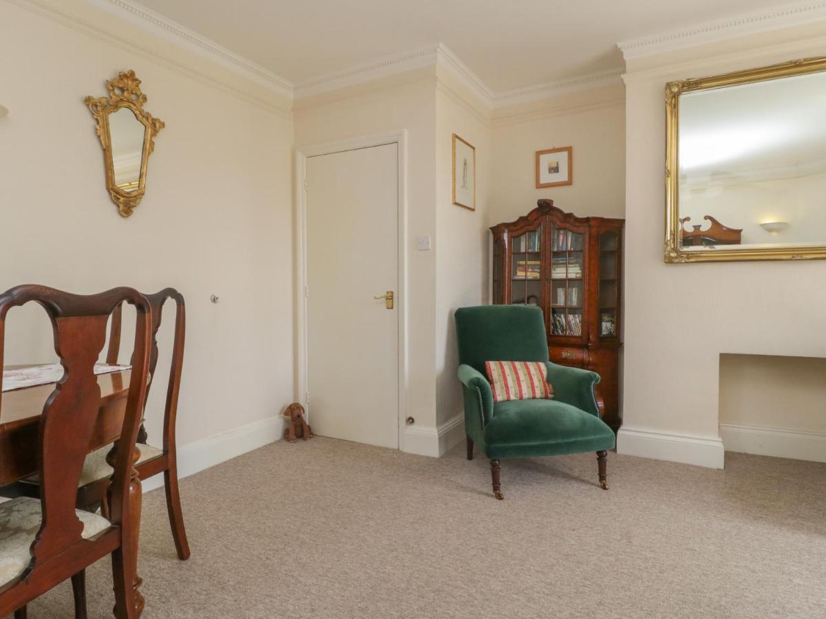 1 Abbey Court Apartman Sherborne  Kültér fotó