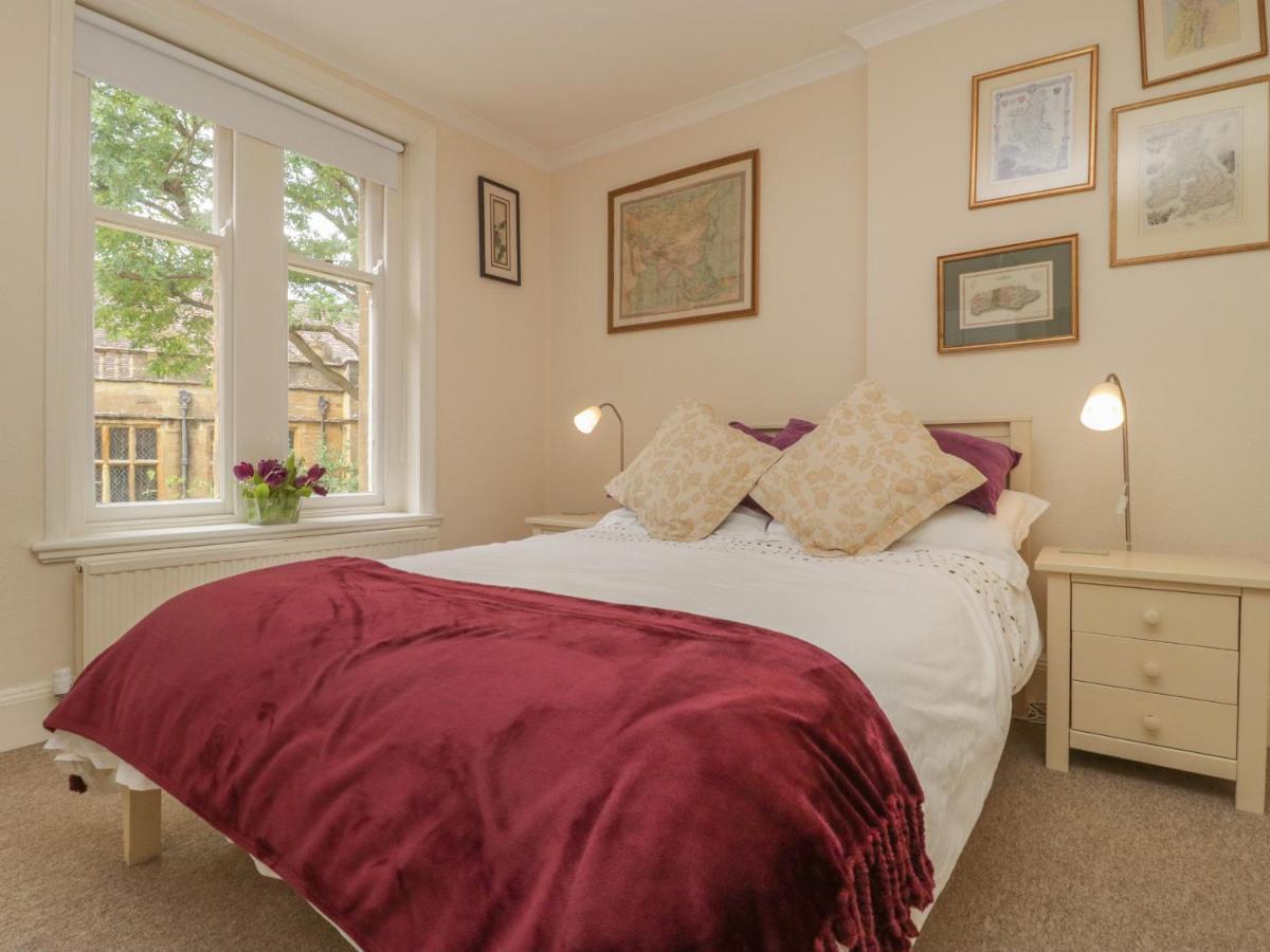 1 Abbey Court Apartman Sherborne  Kültér fotó